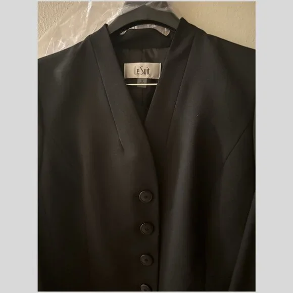 NWT - Four Button Collarless Jacket and Slim Skirt Suit Set - #50041991 - Picture 8 of 9